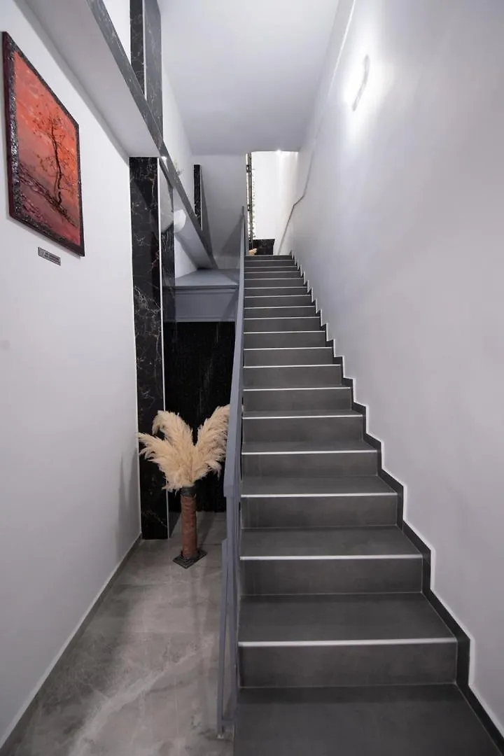 Thessaloniki Luxe Suite, Chrysa'S Private Getaway アパート
