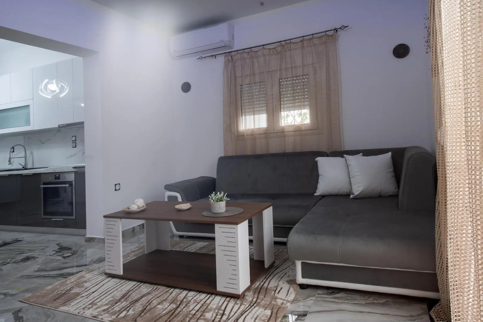 Thessaloniki Luxe Suite, Chrysa'S Private Getaway アパート